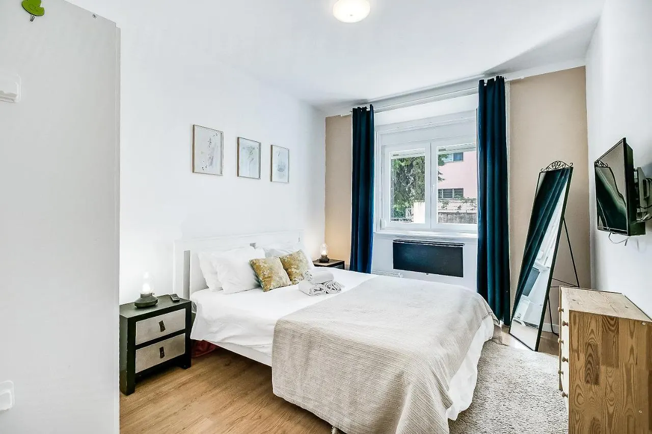 Kontakt z Lisboa Charming Apartment III